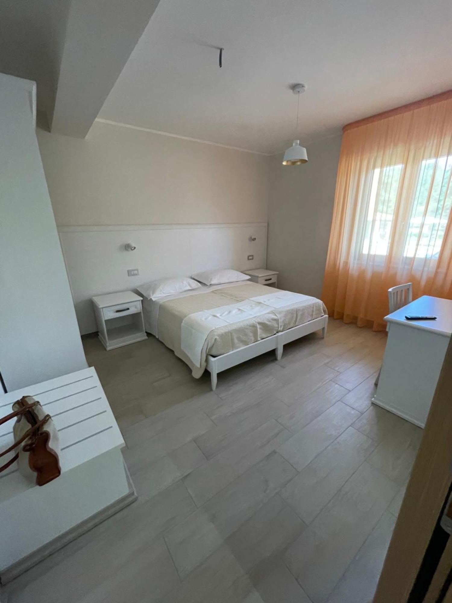 Hotel Fd Lorichella Lorica Zewnętrze zdjęcie