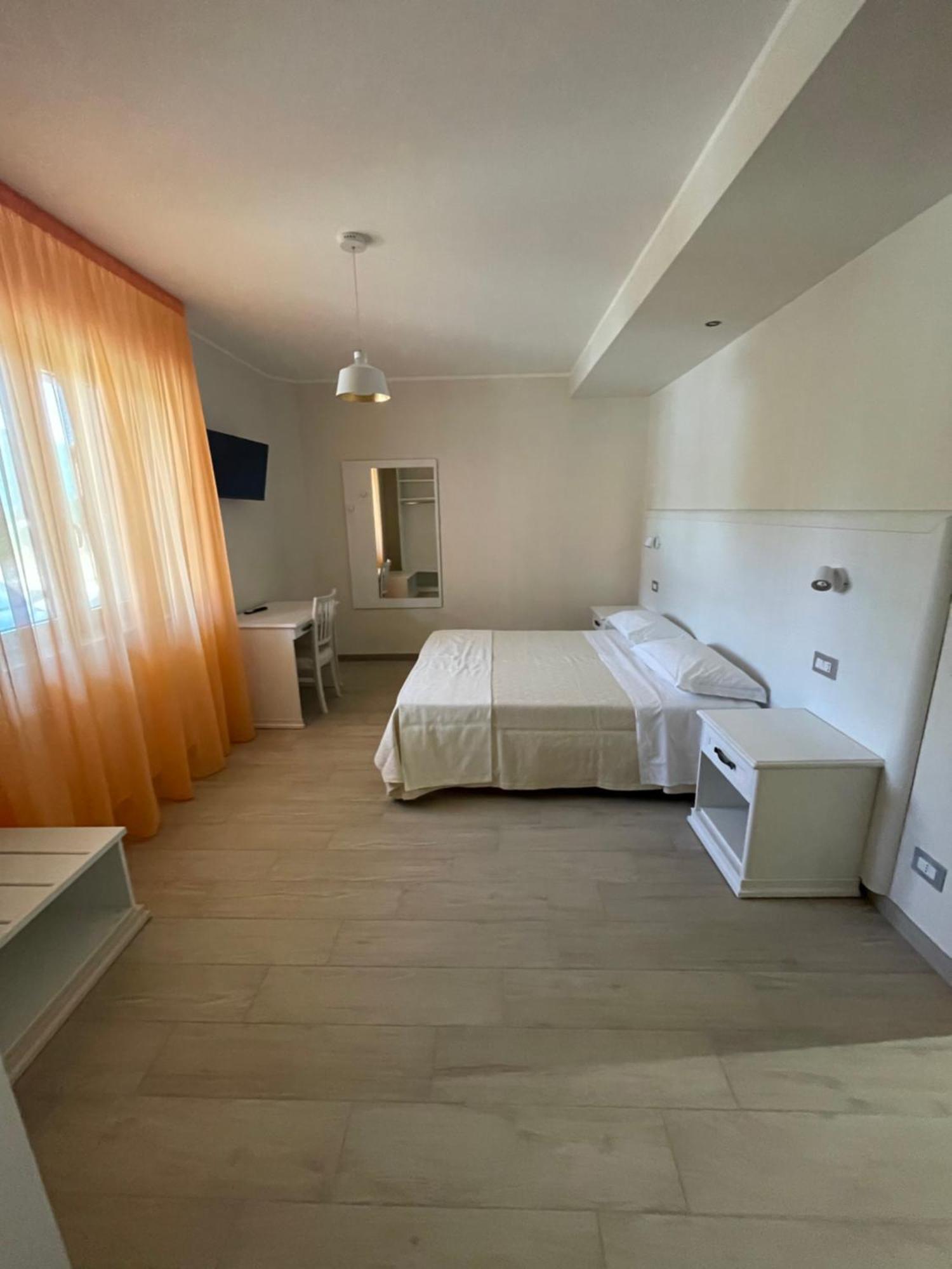 Hotel Fd Lorichella Lorica Zewnętrze zdjęcie