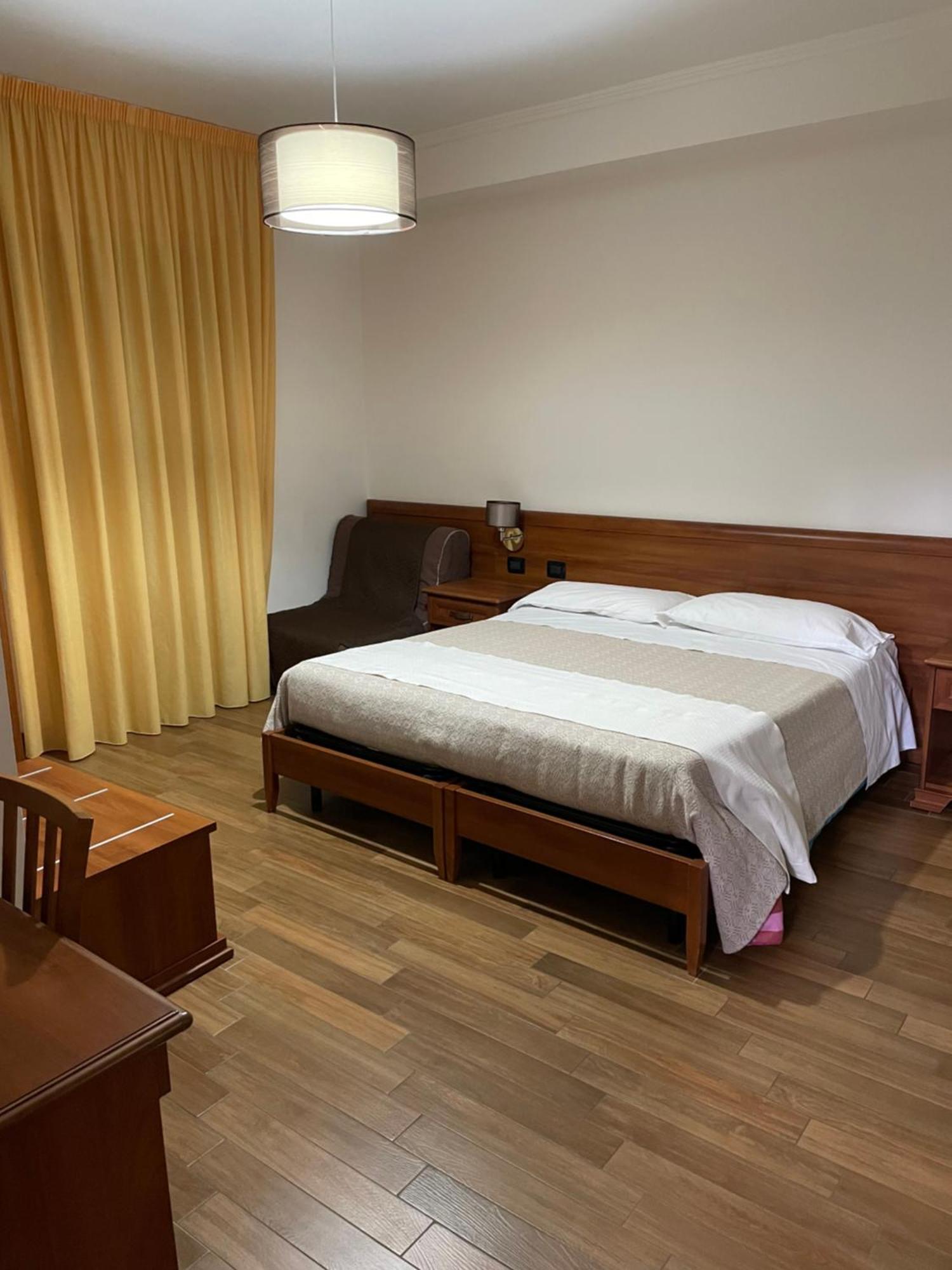 Hotel Fd Lorichella Lorica Zewnętrze zdjęcie