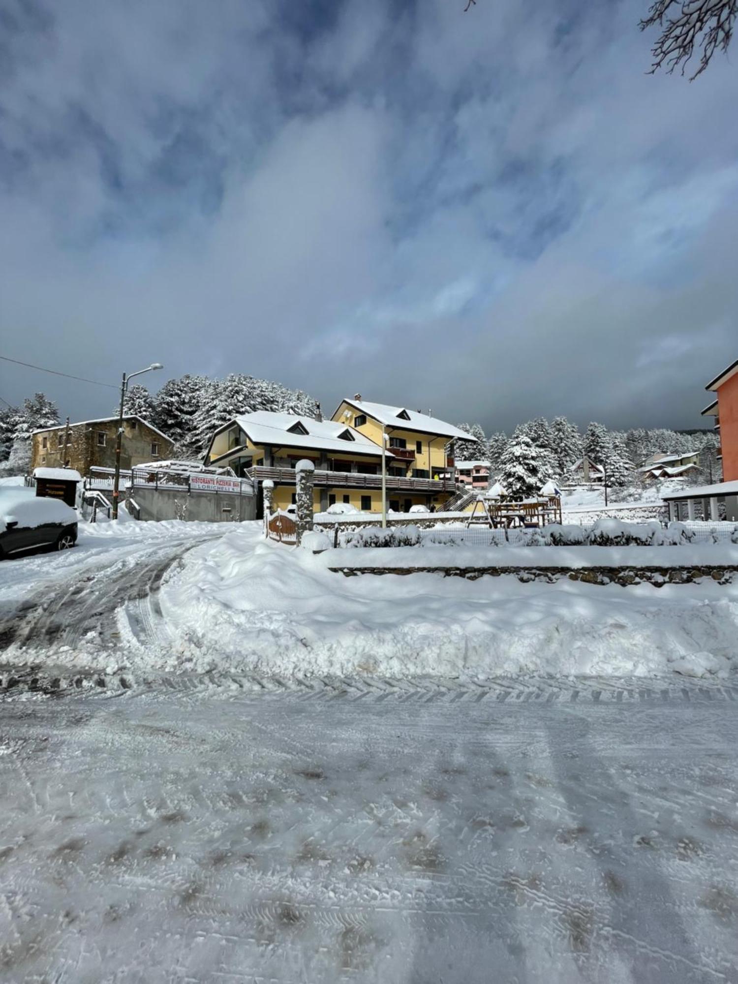Hotel Fd Lorichella Lorica Zewnętrze zdjęcie